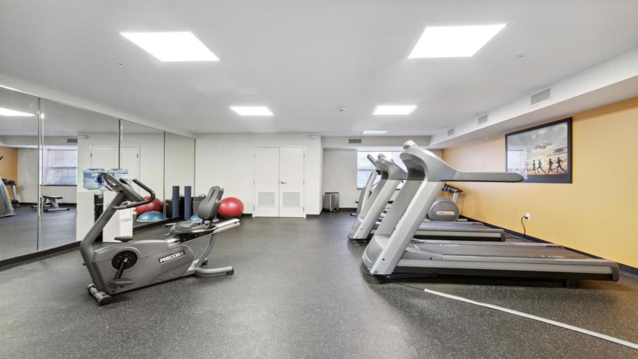 Holiday Inn Express Williamsburg North By Ihg Norge Exteriör bild