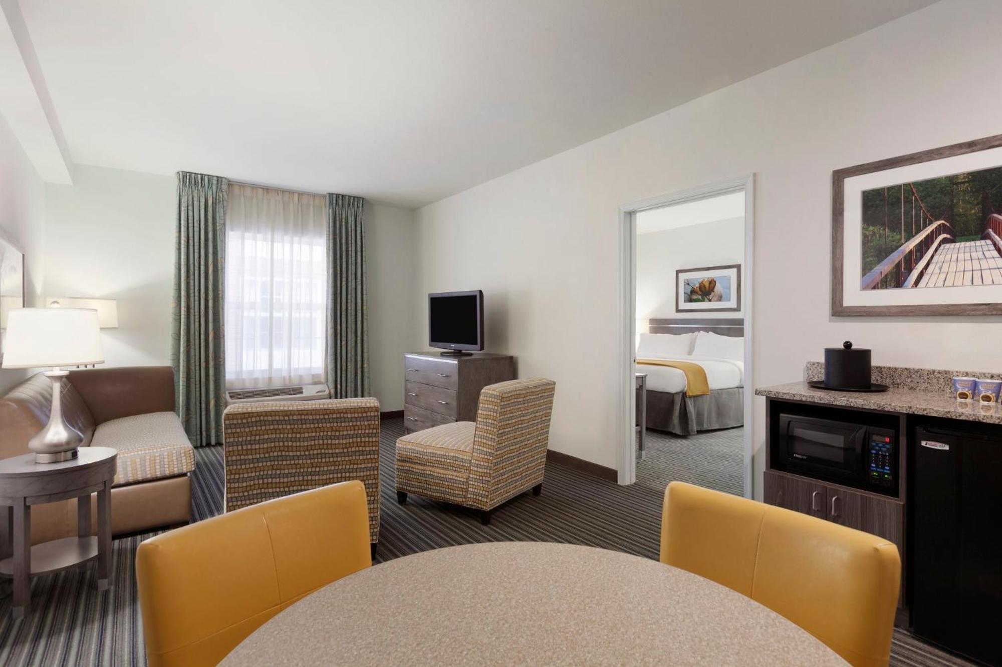 Holiday Inn Express Williamsburg North By Ihg Norge Exteriör bild